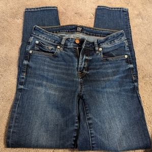 Gap Curvy True Skinny jeans